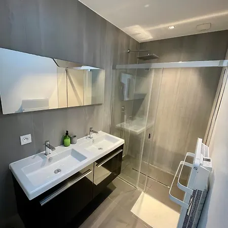 De Luxe, Proche Bordeaux, Parking Prive * Bruges