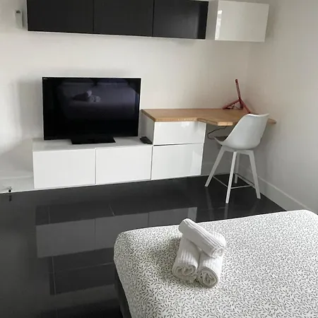 De Luxe, Proche Bordeaux, Parking Prive Villa Bruges