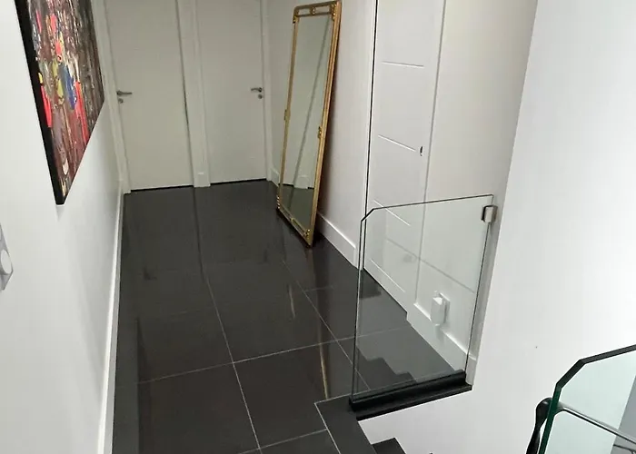 De Luxe, Proche Bordeaux, Parking Prive ברוז'