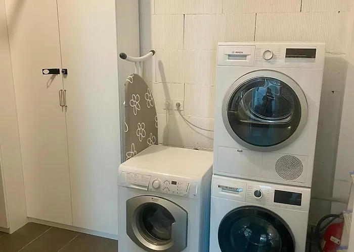 De Luxe, Proche Bordeaux, Parking Prive ברוז'