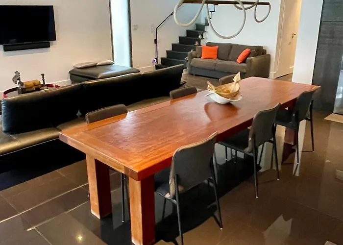 De Luxe, Proche Bordeaux, Parking Prive